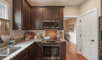 1566 Mills St, Alcoa, TN 37701