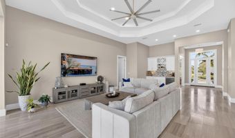 638 MANNS HARBOR Dr, Apollo Beach, FL 33572