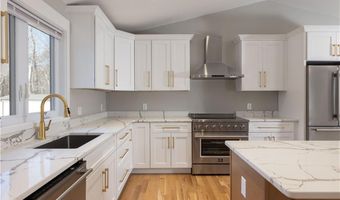 311 Hope Rd, Cranston, RI 02921
