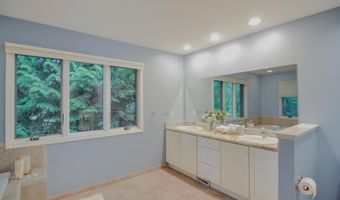 588 Green Rd, Ann Arbor, MI 48105