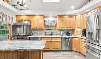 226 Tourtellot Hill Rd, Glocester, RI 02814