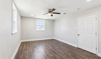 300 CHINCHILLA Dr, Arabi, LA 70032