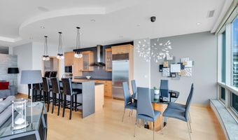 350 S Hamilton St 901, Madison, WI 53703
