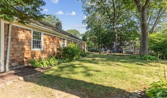 15 Birchwood Dr, Cumberland, RI 02864