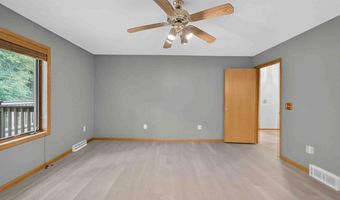 626 Samuel Dr, Madison, WI 53717