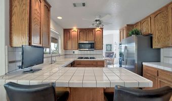 18032 Ohna Rd, Apple Valley, CA 92307