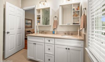 4 Waterbird Dr, Beaufort, SC 29907