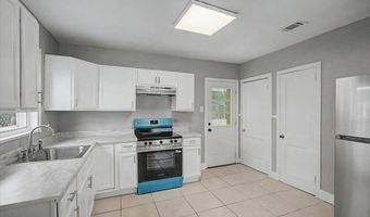 1775 Vaughn St, Biloxi, MS 39531