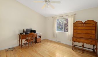 104 Conanicus Rd, Narragansett, RI 02882