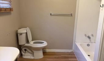 1213 W Dallas Ave, Artesia, NM 88210