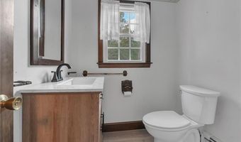 381 Woonsocket Hill Rd, North Smithfield, RI 02896