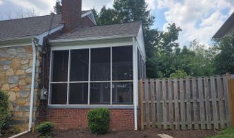 2250 N QUANTICO St, Arlington, VA 22205