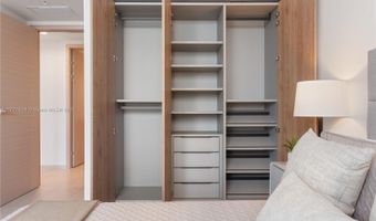 10281 W Bay Harbor Dr 201, Bay Harbor Islands, FL 33154