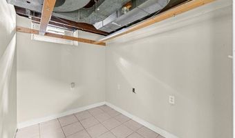 10045 Ruth Ave, Allen Park, MI 48101