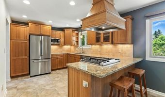 5820 139th St W, Apple Valley, MN 55124