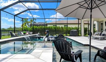 7631 PARADISO Dr, Apollo Beach, FL 33572