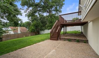 628 Hickory Knoll Ct, Ballwin, MO 63021