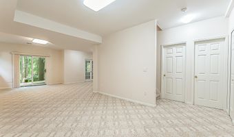 1544 Newport Creek Dr, Ann Arbor, MI 48103