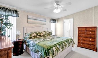 318 Macadamia Dr, Barefoot Bay, FL 32976