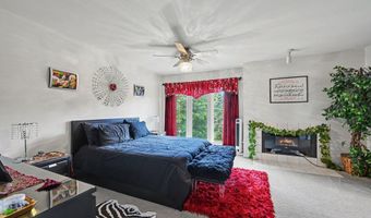 2785 Maitland Dr, Ann Arbor, MI 48105