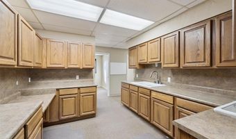 7505 NW 23rd St, Bethany, OK 73008