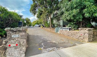 1914 Manoa Rd, Honolulu, HI 96822