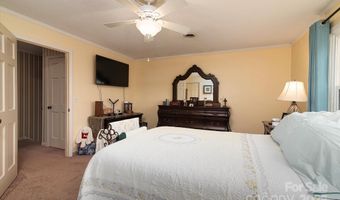 418 Woodcrest Ln, Albemarle, NC 28001