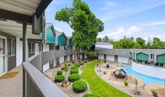 1001 S ONEIDA St 2E, Appleton, WI 54915