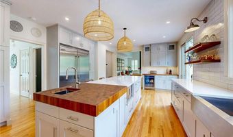 1 Northwest Psge, Barrington, RI 02806
