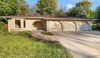 1531 Briarknoll Cir, Arden Hills, MN 55112