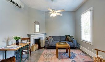 530 E Gordon Ln, Savannah, GA 31401