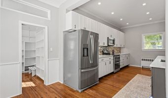 802 S Center St, Ashland, VA 23005