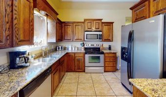 520 Holiday Dr, Ardmore, OK 73401