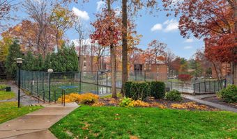 8300 TOBIN Rd 23, Annandale, VA 22003