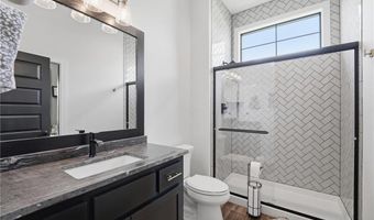 4261 Lakeshore Dr, Basehor, KS 66007