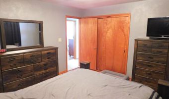 251 Habant Dr, Amherst, OH 44001