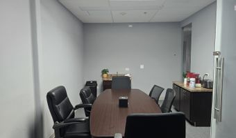 1452 Merchant Dr, Algonquin, IL 60102