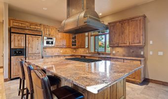 320 Chapman Ln, Bigfork, MT 59911