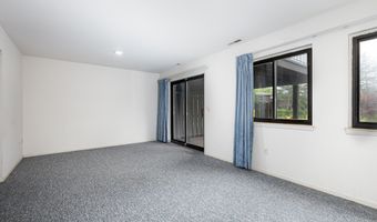 2623 Meade Ct, Ann Arbor, MI 48105