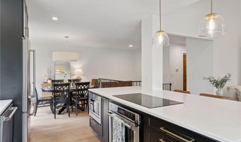 8312 140th Street Ct, Apple Valley, MN 55124
