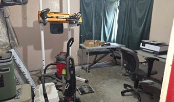 1033 N Mesa St, Carlsbad, NM 88220