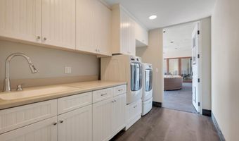 3181 Goldenspur Dr, Camarillo, CA 93010