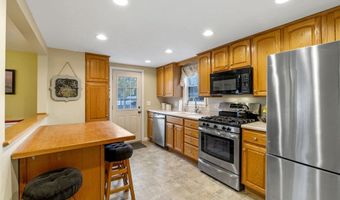 33 Jordan St, Beverly, MA 01915