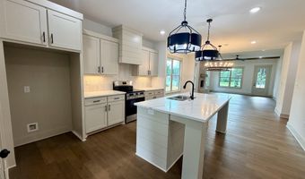 6812 N Detonti, Bauxite, AR 72011