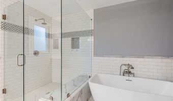3774 Hunters Chase Ct, Peachtree Corners, GA 30096