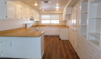 2077 Whitewater Dr, Bullhead City, AZ 86442