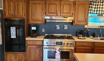 5947 Dailey Rd, Akron, OH 44319