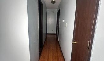 912 Brevard Dr, Indianapolis, IN 46217