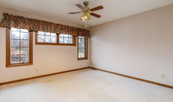 2116 Ironwood Ct, Ames, IA 50014