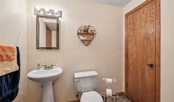 405 D Ave, Atkins, IA 52206